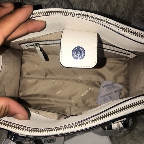 Calvin Klein Crossbody Handbag - Picture 3 of 5